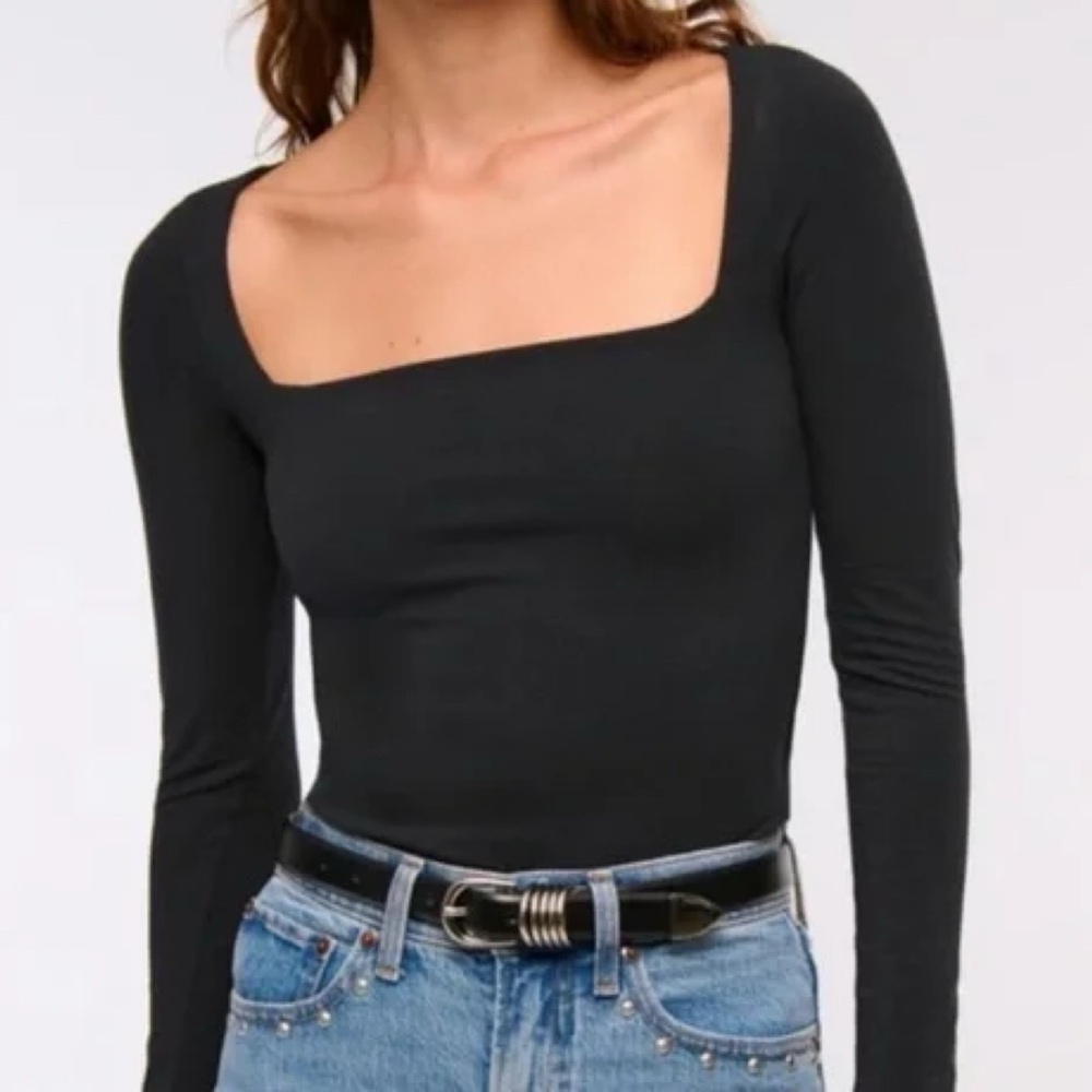 Abercrombie Matte Square Neck LS